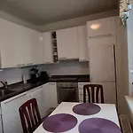 Sairaalakatu, Laemmin Saehkoeistetty Autotalli Sisaeltyy Hintaan Apartman *