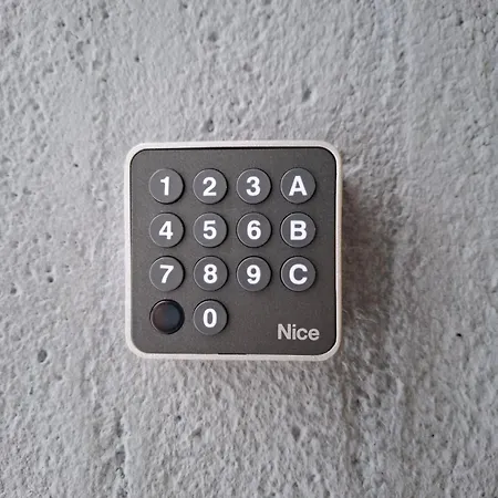 Sairaalakatu, Laemmin Saehkoeistetty Autotalli Sisaeltyy Hintaan Apartamento Kuopio