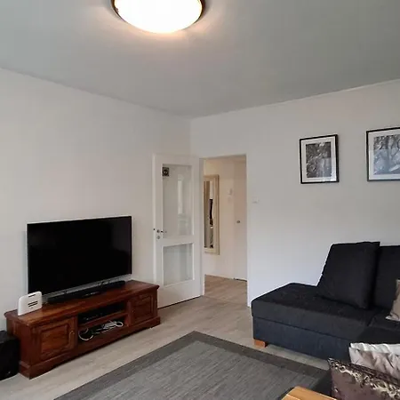 Apartamento Sairaalakatu, Laemmin Saehkoeistetty Autotalli Sisaeltyy Hintaan Kuopio