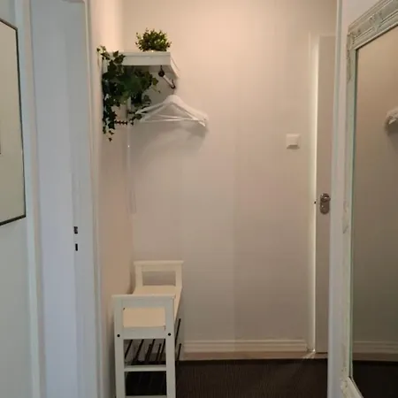 Sairaalakatu, Laemmin Saehkoeistetty Autotalli Sisaeltyy Hintaan * Kuopio