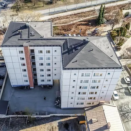Sairaalakatu, Laemmin Saehkoeistetty Autotalli Sisaeltyy Hintaan Apartment